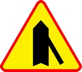 Wlot jednokierunkowej drogi podporządkowanej z prawej strony